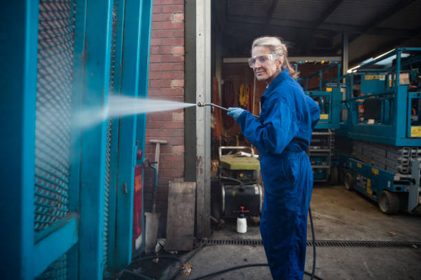 Best Graffiti Removal  in Llington, MI
